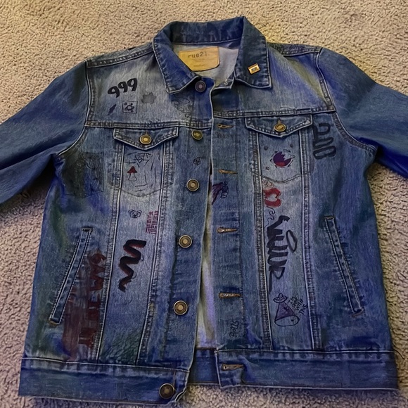 Custom denim jacket - Picture 1 of 7